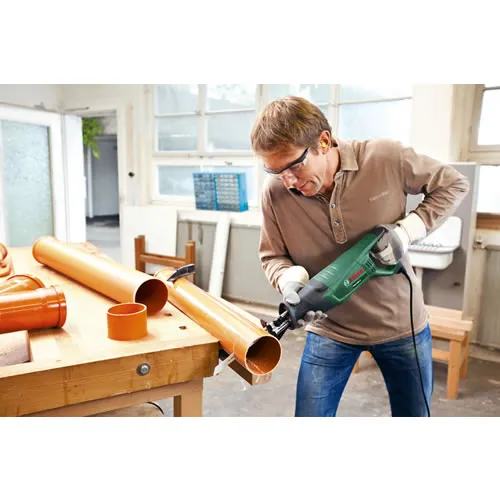 Bosch Groen PSA 700 E + Zaagbladen Reciprozaag | 710 Watt | Electronic | Softgrip | +3 Extra Bladen
